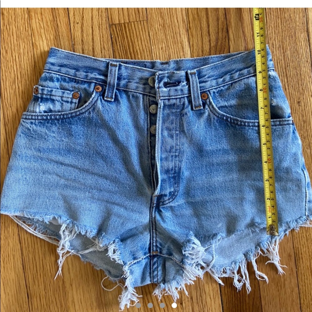 Levi Shorts - image 4